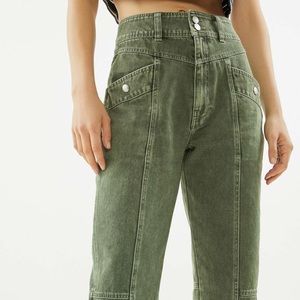 BDG sophia yoke high-waisted jeans in green! Size 24. Super cute!